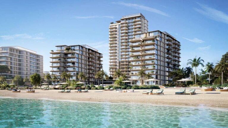 Bay Grove Residences - towers overlooking the beach